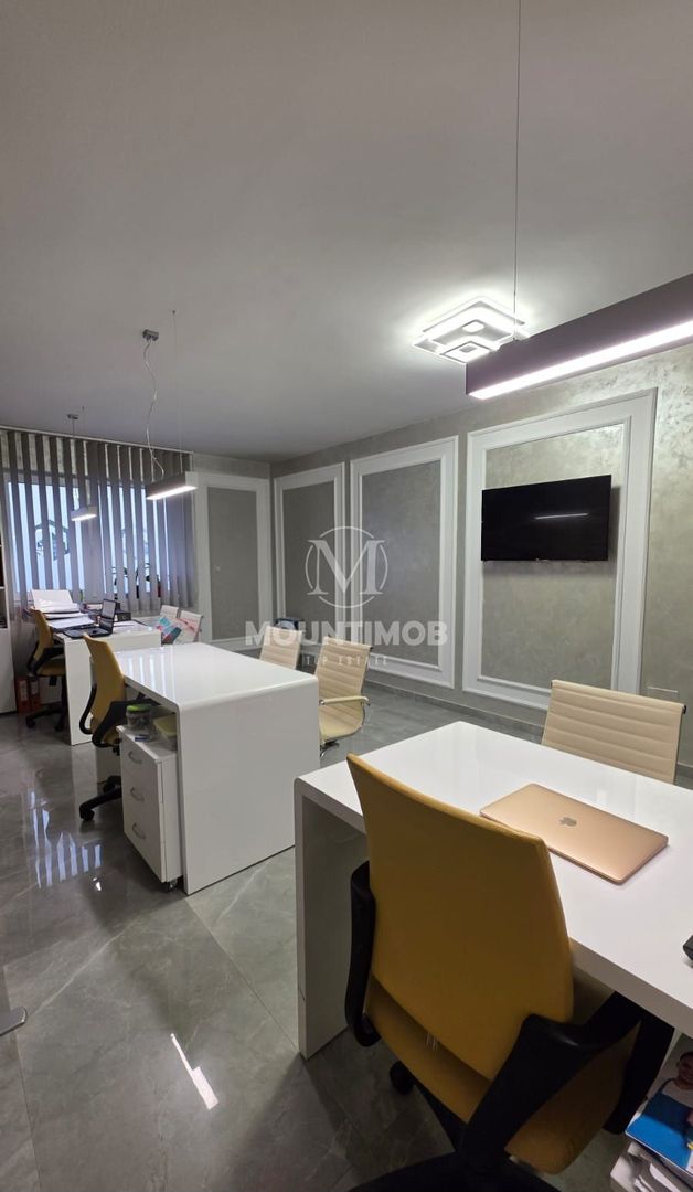 Birou Utilat si Mobilat, loc de parcare, Tractorul/Brasov - Poză 5