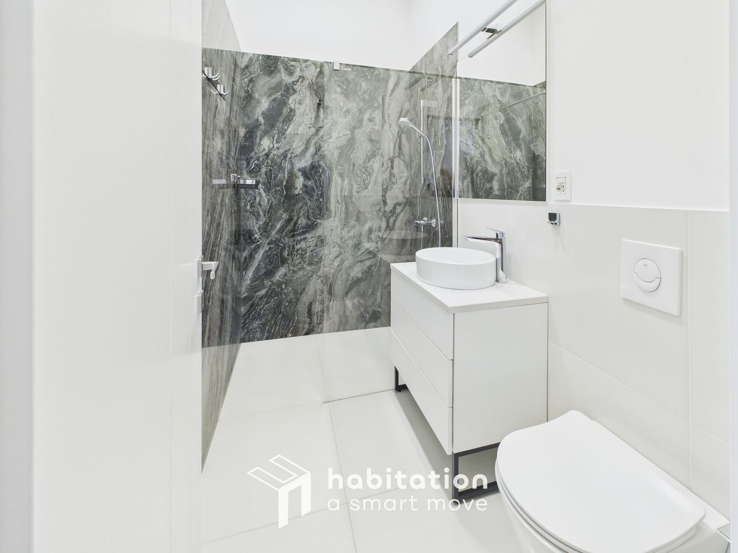 Elegant, finisaje premium, locație deosebita - 3 camere  în Bălcescu - Poză 23