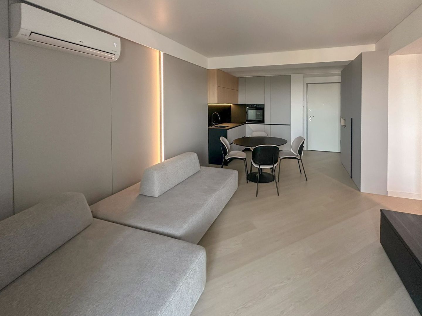 Chirie apartament 2 camere I Cortina North I  vedere liberă - Poză 5