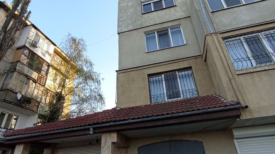 Vânzare oficii la parter, 200mp, perfect pentru magazin, atelier, frizerie, salon cosmetologic, masaj, dentist - Poză 2