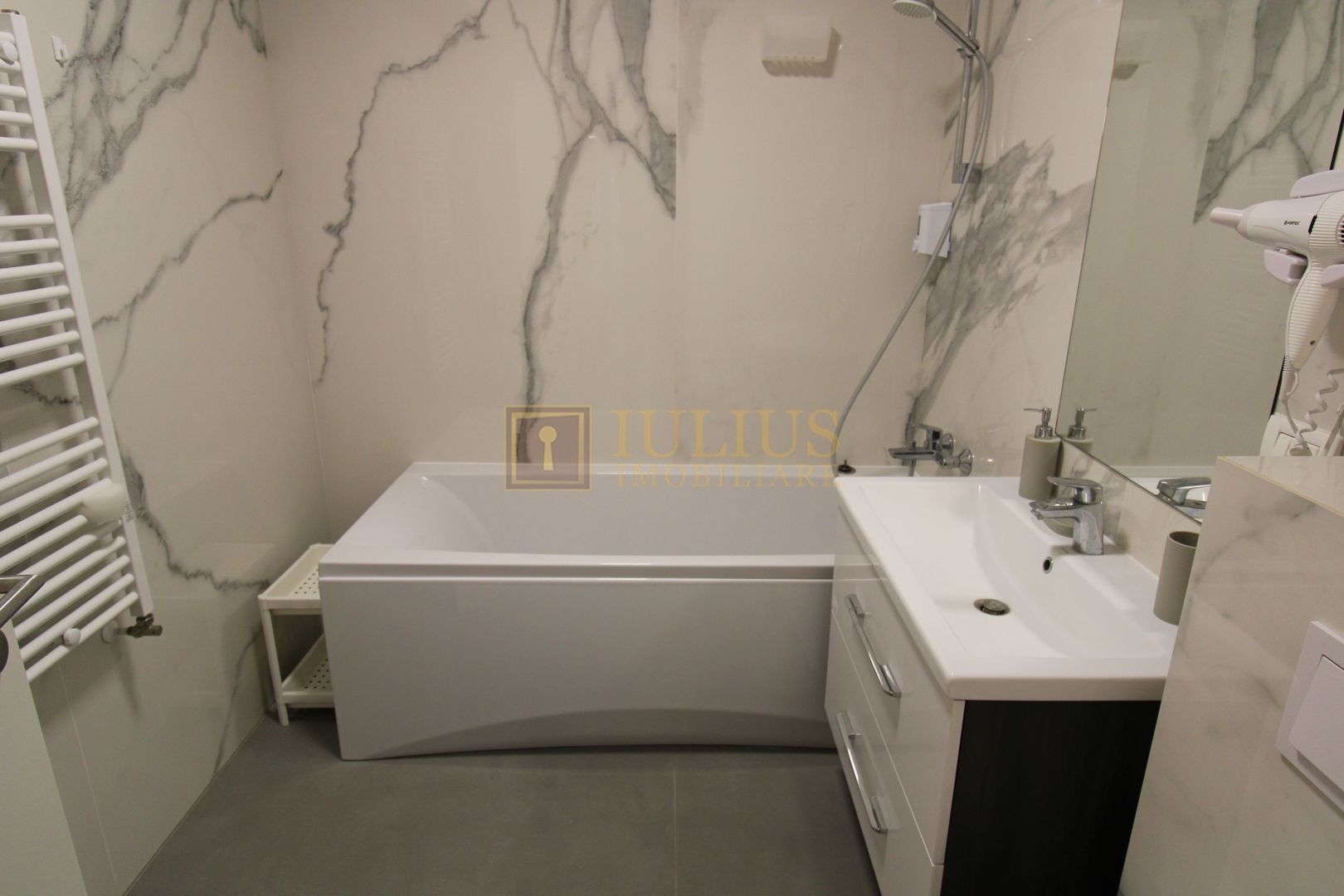 Ciarda Rosie-Buziasului; centrala proprie, loc parcare. - Poză 16