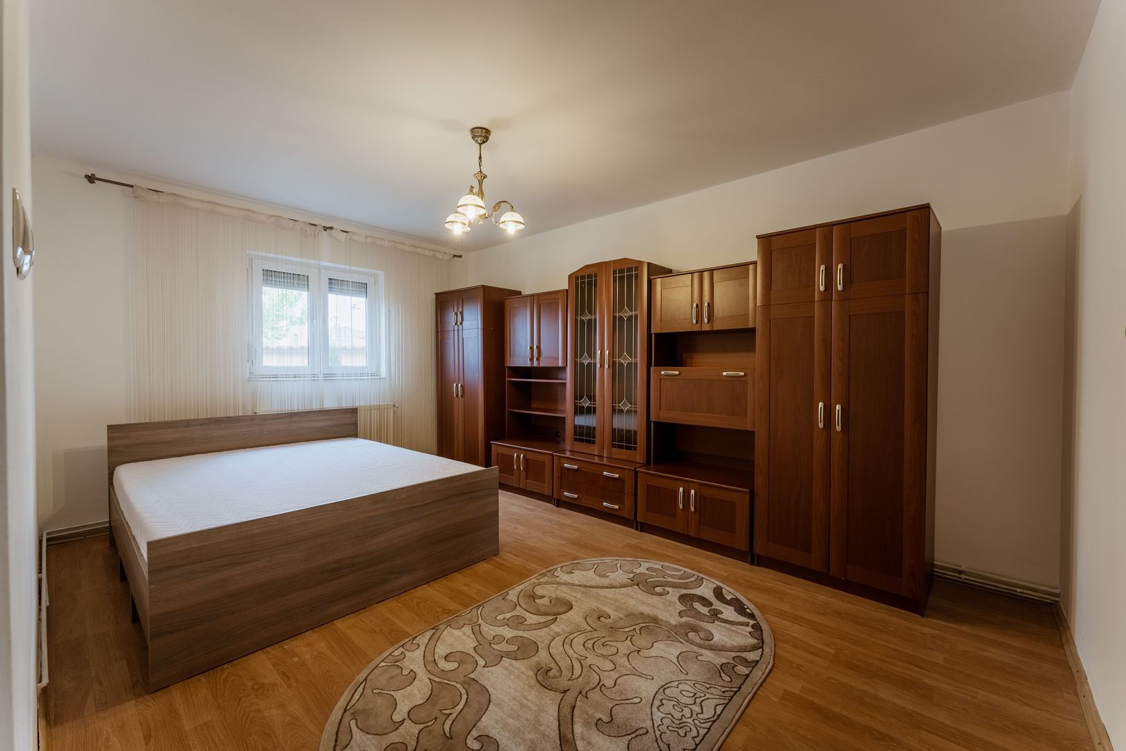 Casă cu 2 camere în Bujac - Poză 1