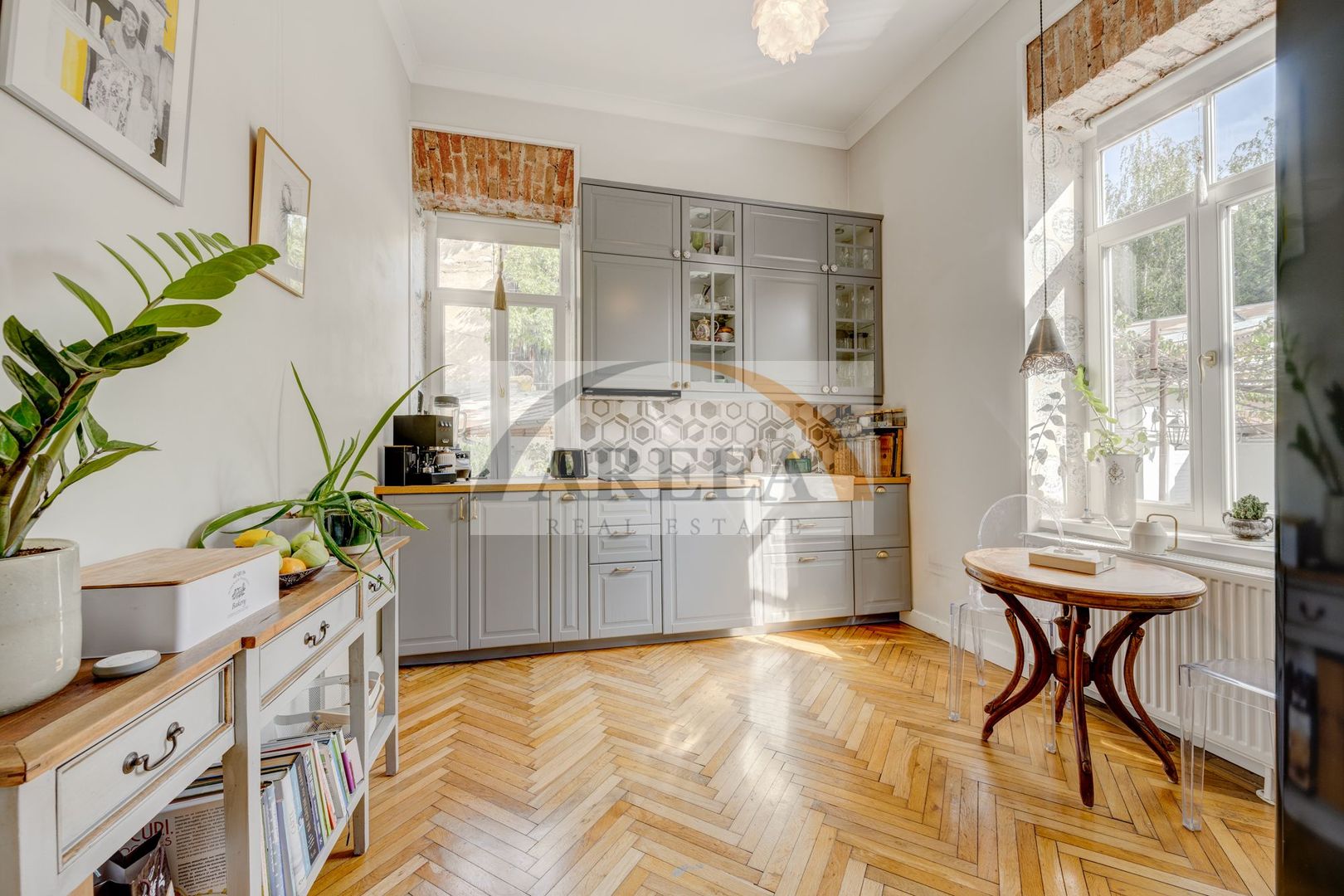 BIJUTERIE ISTORICĂ  SI RAR DE VANZARE in zona ARMENEASCA - Poză 1