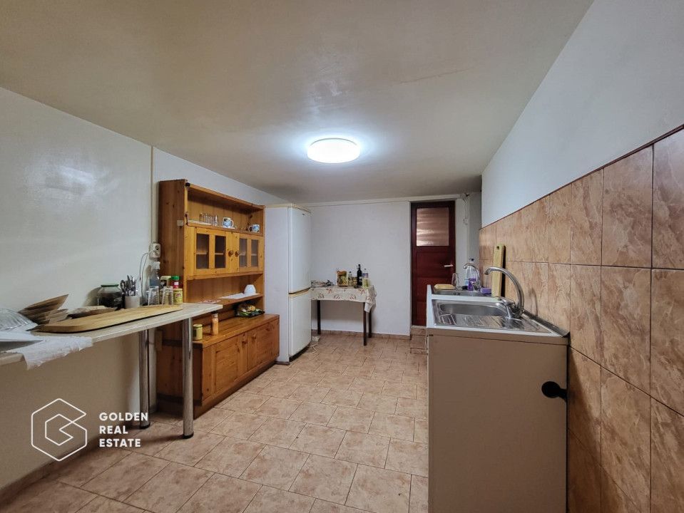 Casa de vacanta, teren 2500 mp, sat. Casoaia - Poză 9