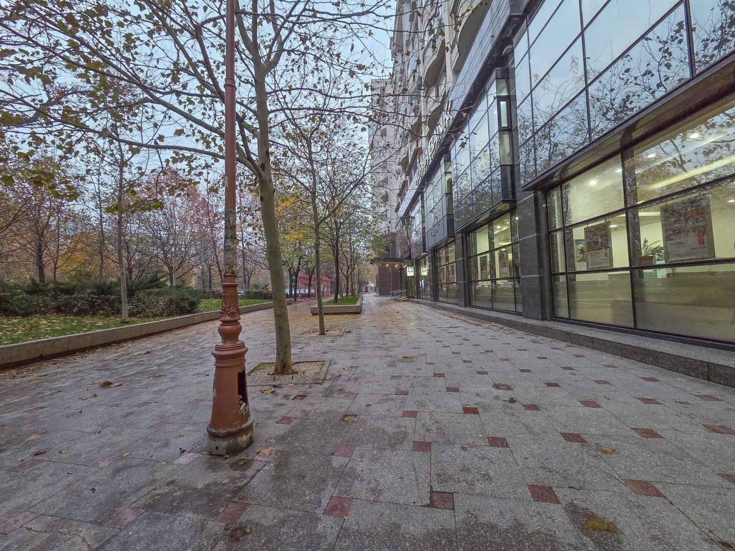 Apart 3 camere birouri stradal Bulevardul Unirii colt Nerva Traian - Poză 31