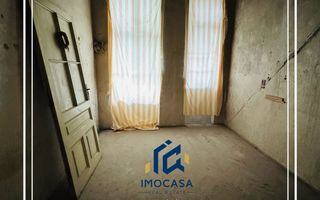 De vânzare Apartament 3 camere de renovat B-dul Decebal Arad - Poză 8
