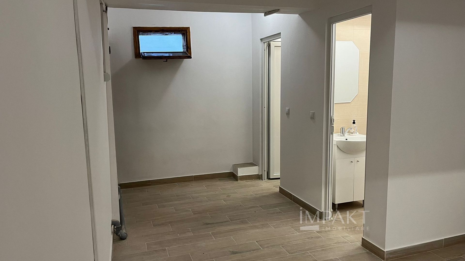 De închiriat spațiu de depozitare, asamblare, birouri. - Poză 11