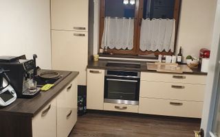 Apartament 3 camere | Etaj 2 | Balcon | Calea Cisnadiei - Poză 1