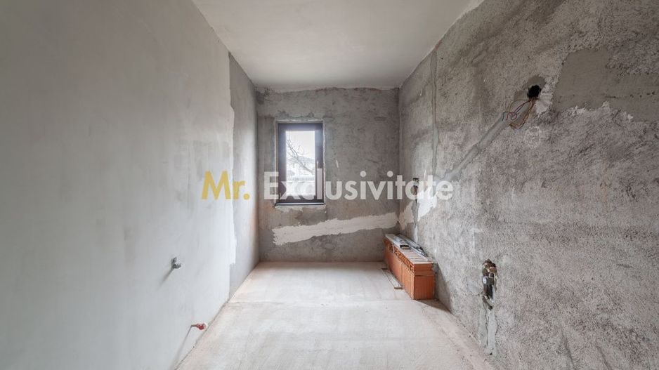 Casa sptioasa cu potential real in Maracineni la 5 pasi de Pitesti-Arges! - Poză 13