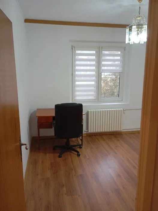 AP. 3 CAMERE MILITARI, BUCATARIE INCHISA, PARTIAL MOBILAT, CURAT - Poză 5