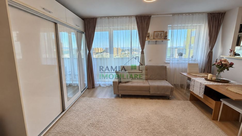 Studio 39 mp, Top City – Coresi, etaj 9/11, parcare, boxă, mobilat - Poză 4