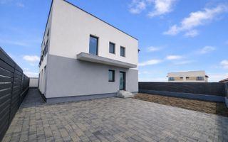 Duplex 4 camere, teren 220 mp,  Selimbar zona Triajului - Poză 3