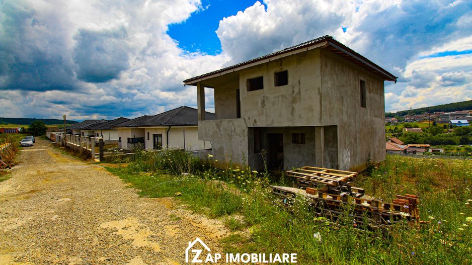 Corunca - Casă Individuală P+1 - 5 Camere (4 Dormitoare) - Teren 490 mp - Semifi - Poză 12