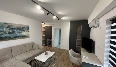 Vand apartament cu 2 camere -Bucium