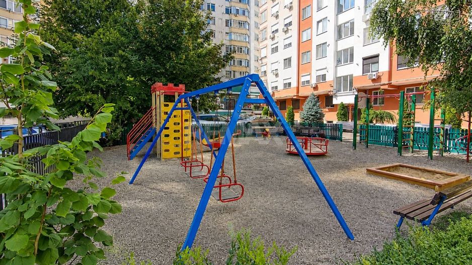 Buiucani | Alba Iulia| 2 + Living | 75 m² | Bloc Nou | Vedere Panoramică - Poză 4