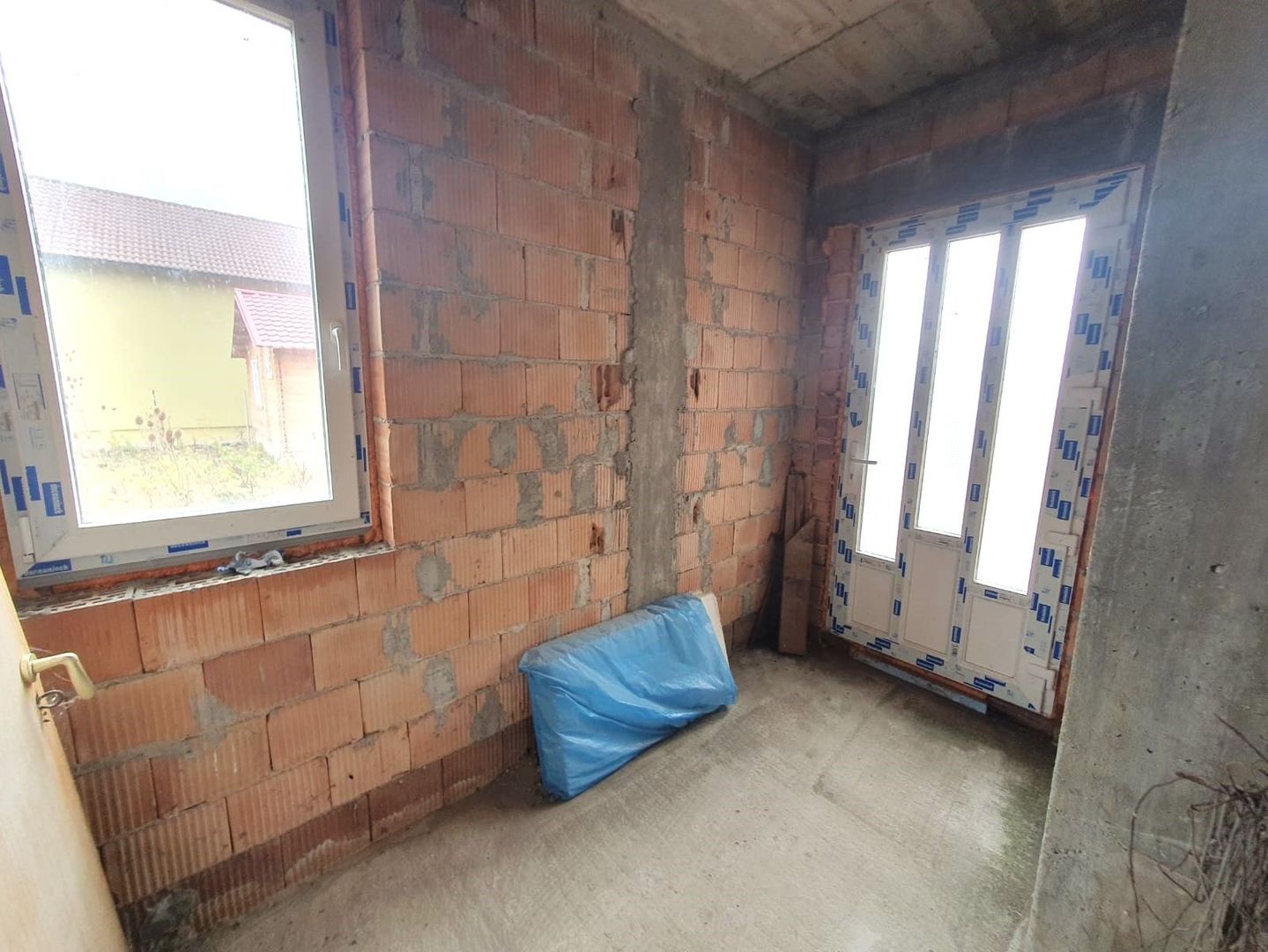 Casă la roșu de vânzare în Hărman, Cartierul Tineretului - Poză 16