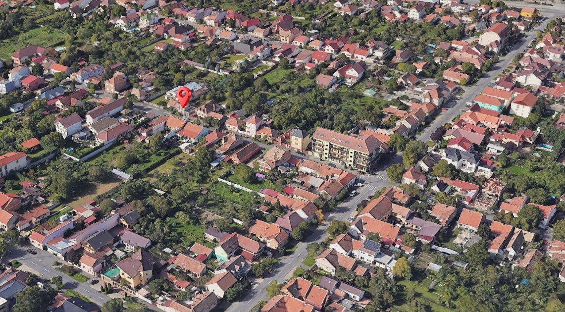 Teren cu front stradal de 14m. Vecini de calitate în Pârneava. - Poză 1