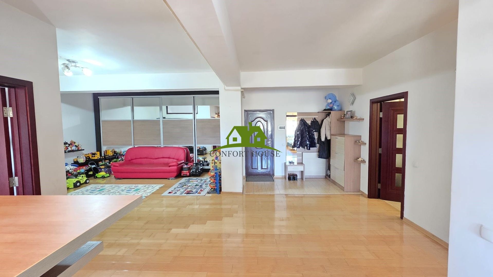 AP. 95mp la Et.2 cu 3 camere si 2 balcoane -complet utilat-zona Nord - Poză 2