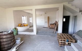 Casa P+1 - comuna 1 Decembrie - str. Victoriei - Poză 4