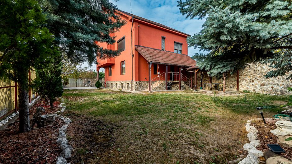 Vila 6 camere - Garaj si Gradina - Gradiste - COMISION 0 - Poză 3