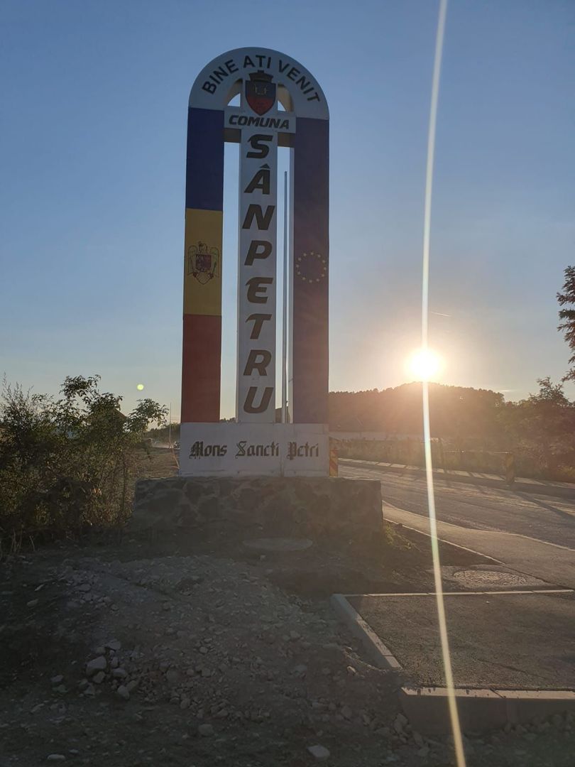 Locuință modernă, 2 camere decomandate, bloc tip vilă, Sânpetru - Poză 20