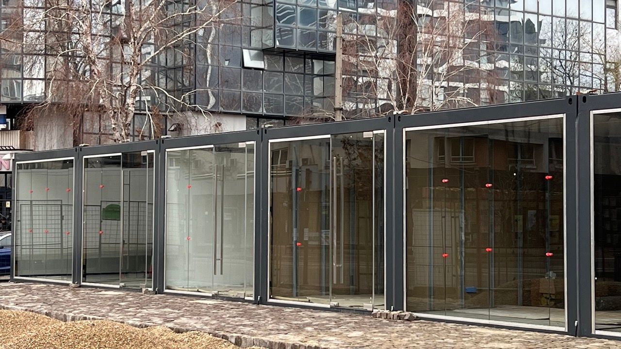 Inchirere spatii comerciale  Calea Calarasilor - Universitatea Hyperion - Poză 1