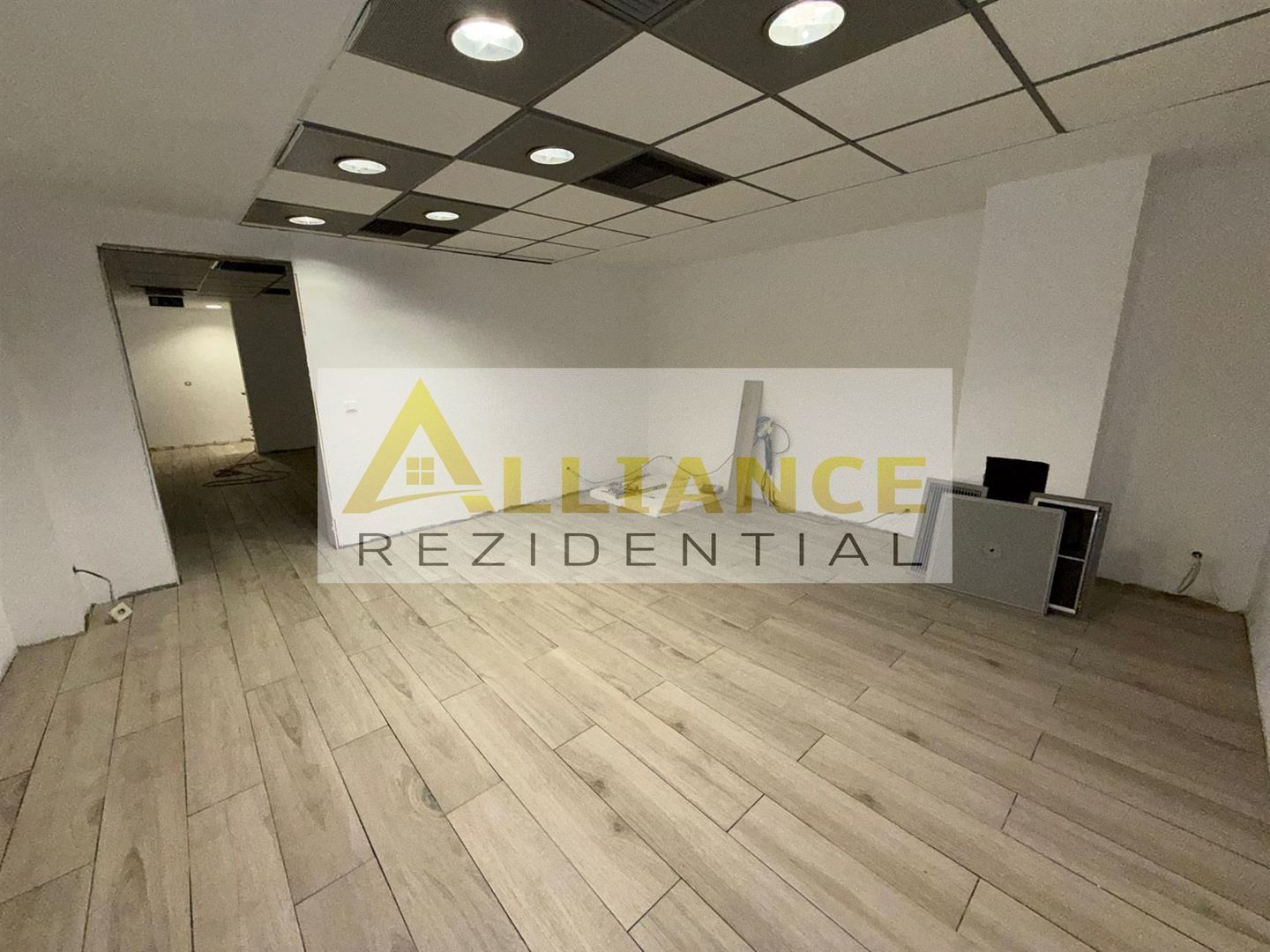 [ Marasesti - Budapesta ] [ Spatiul comercial ] - Poză 4