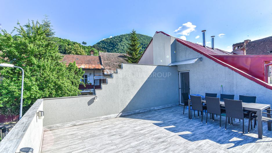 Casa zona centrala, curte individuala - Poză 3