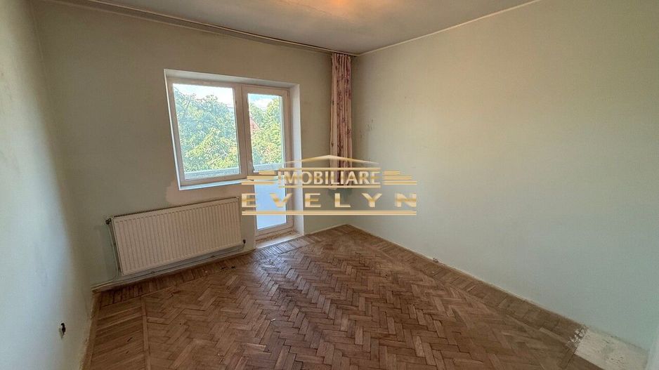 De vanzare apartament 3 camere-bloc tip vila !! - Poză 1