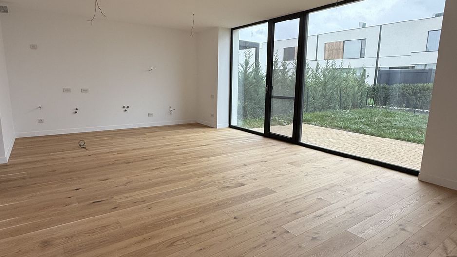 Vila  de tip Urban Villa 07 in faza 1 in Amber Forest - Poză 3