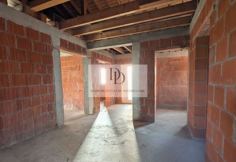 Vanzare 3 case | Teren 1400 mp | Garaj auto + Anexe - Poză 25
