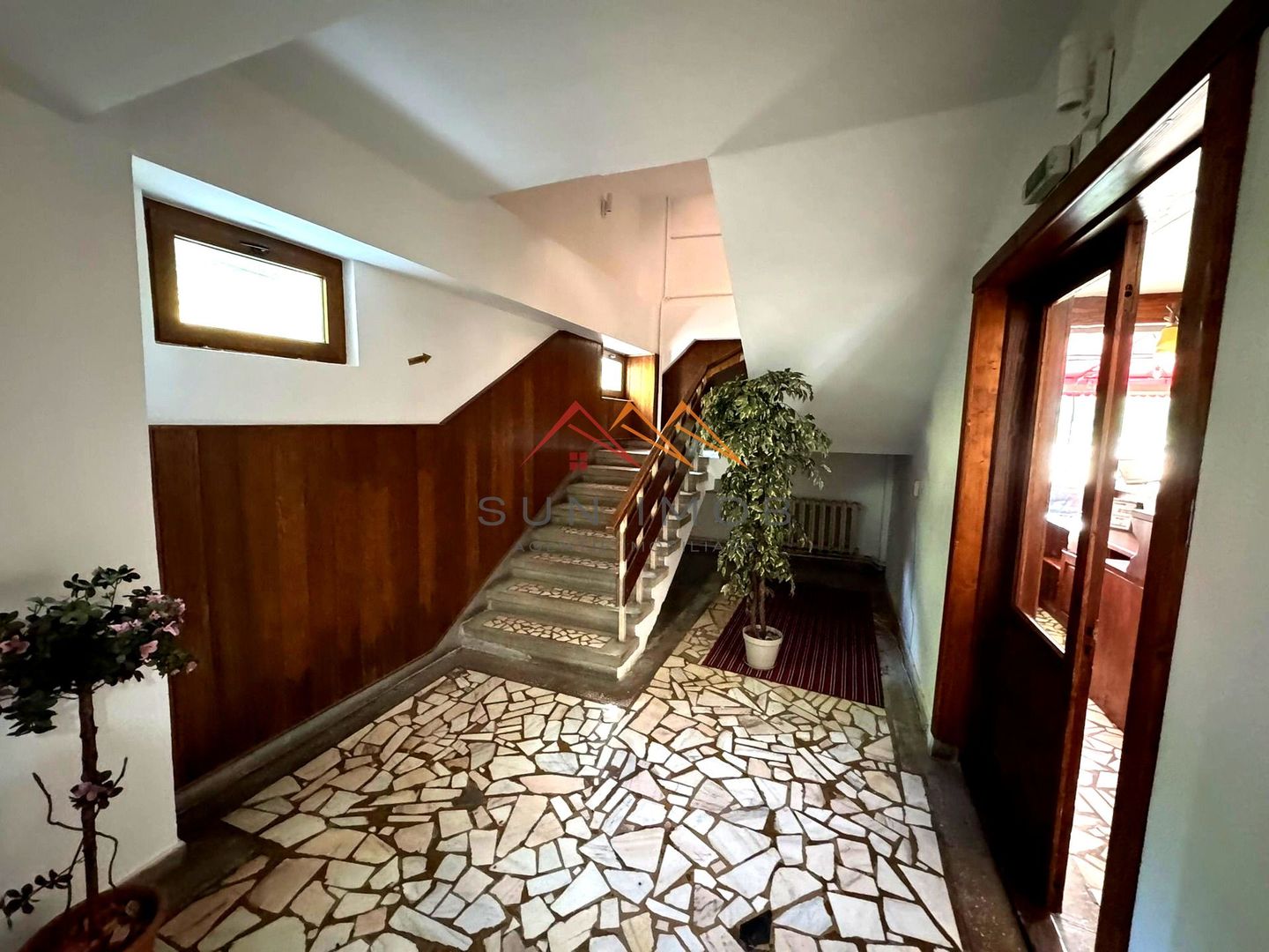 Oportunitate unică Valea Prahovei, hotel+vilă+business, teren 8137 mp - Poză 5