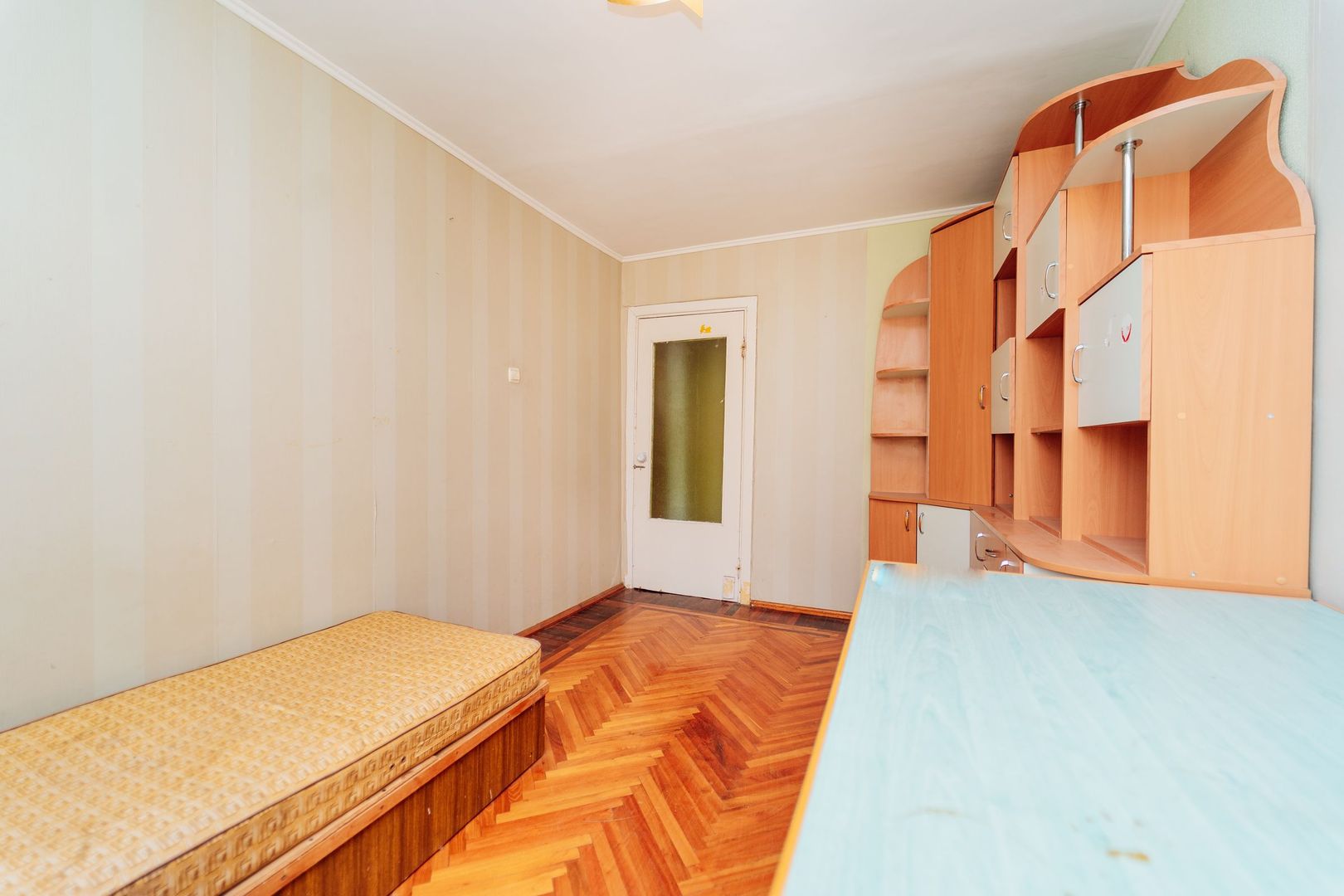 Apartament spațios cu 4 camere, sectorul Buiucani - Poză 12
