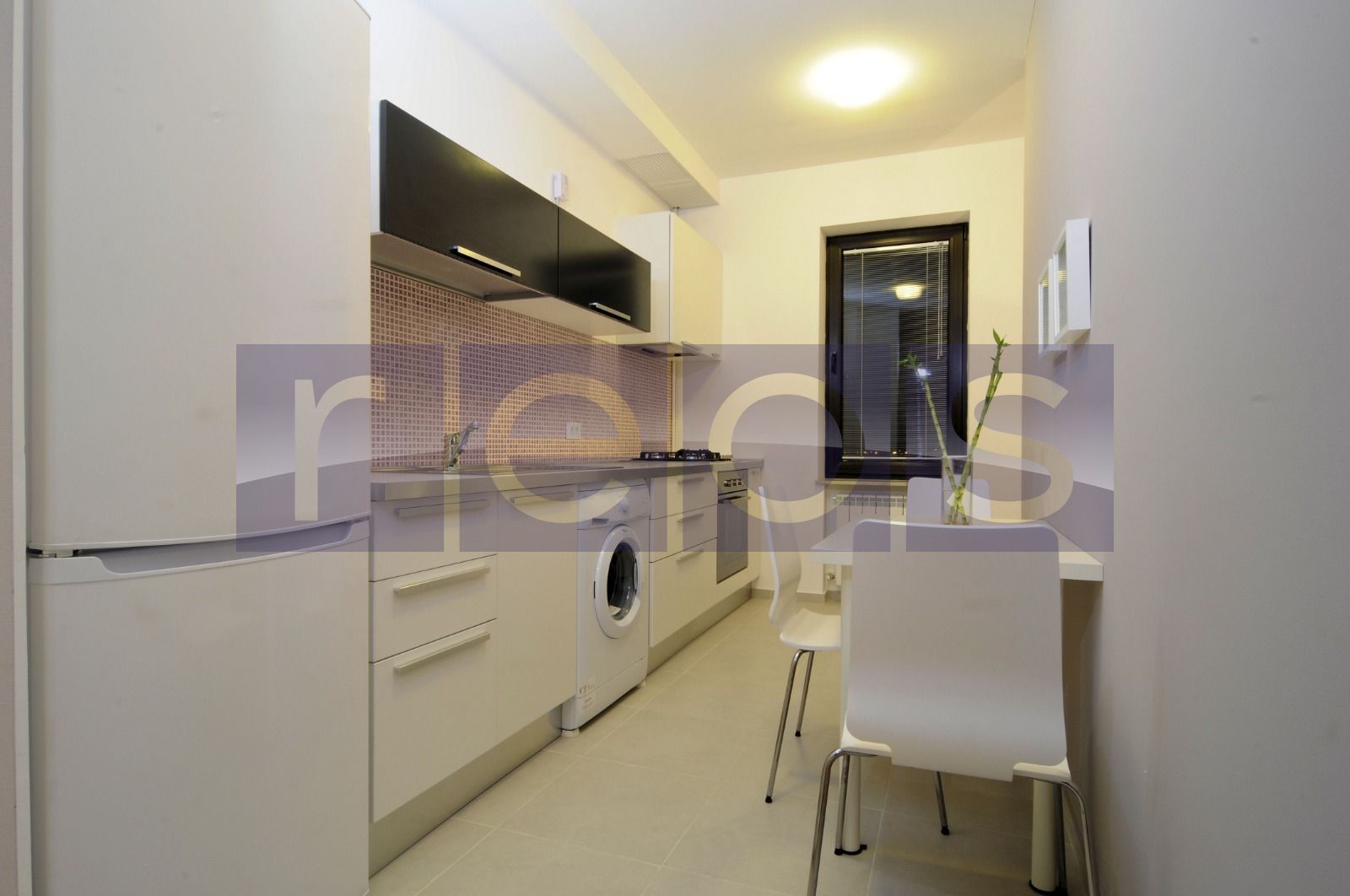 VANZARE APARTAMENT DEOSEBIT 81MP | 3 CAMERE | MOBILAT-UTILAT | PARCARE - Poză 12
