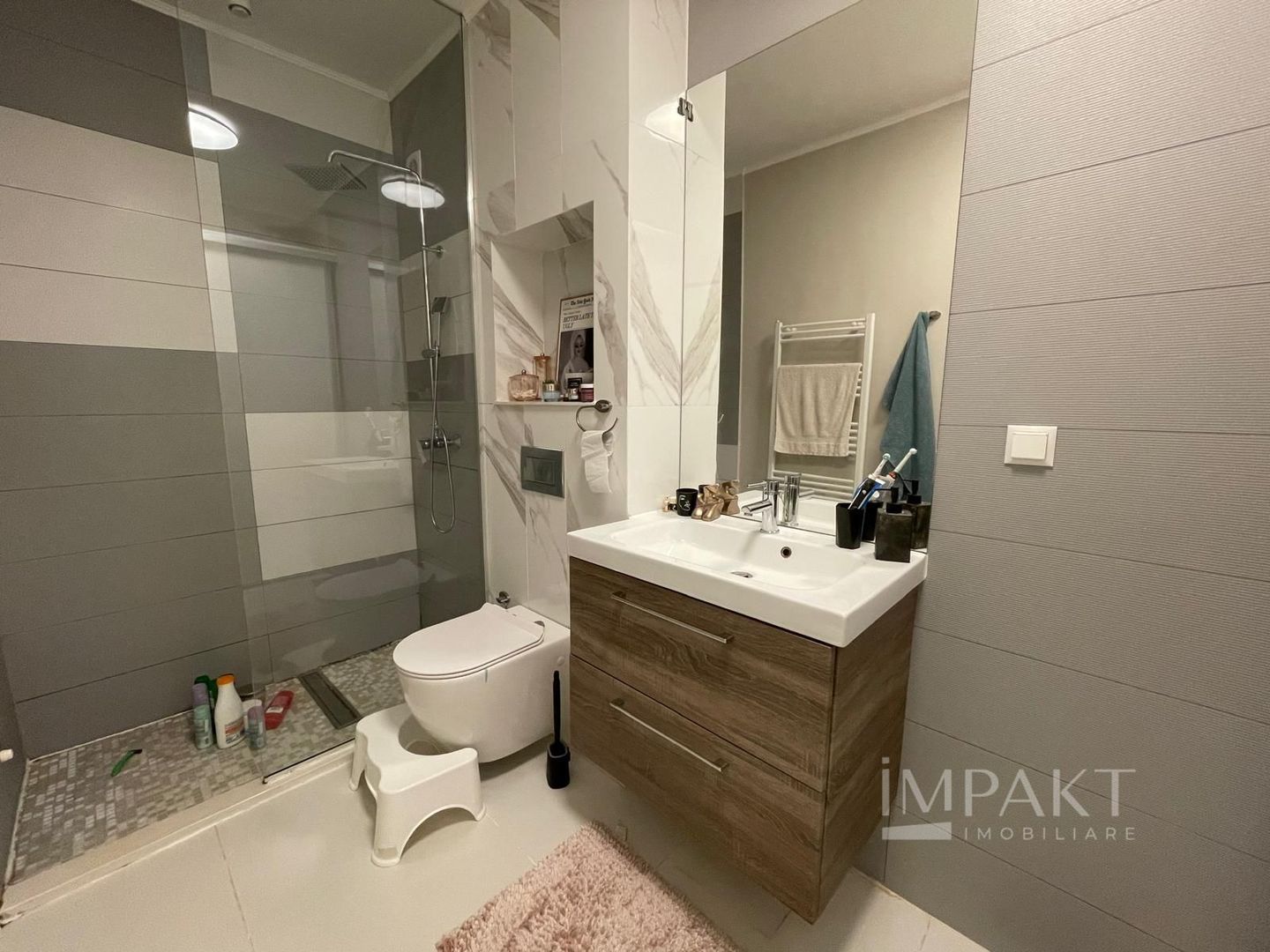 Apartament superb de vanzare cu 2 camere, zona semicentrala! Parcare! - Poză 14