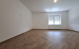 Casa renovata total- zona Calea Poplacii cu teren de 454 mp - Poză 12