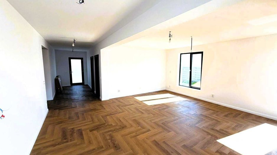 Eleganță, confort și liniște – Casă nouă în Balotești - Poză 2