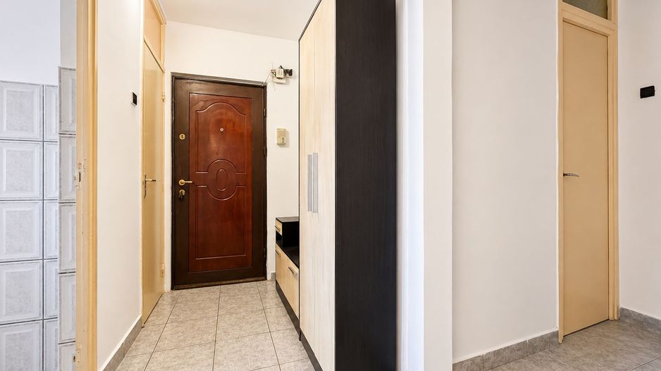 Apartament 3 camere decomandat, zona Alfa, etaj 1, două băi - Poză 7