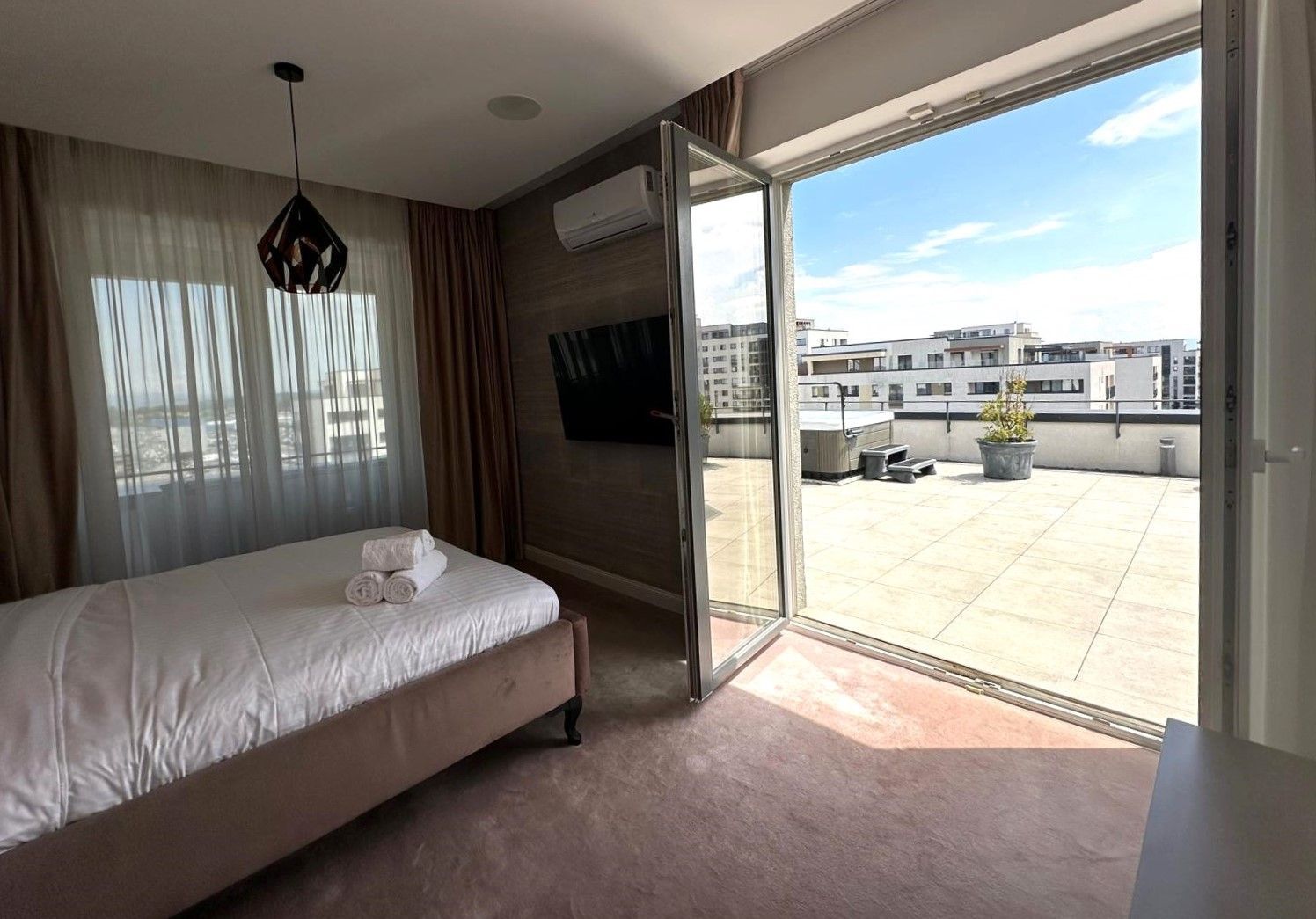 Vânzare penthouse LUX 4 camere cu terasa de 122 mp zona Coresi - Poză 25