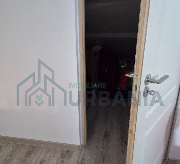 Apartament cu 4 camere de vânzare în Valea Lupului - Poză 13