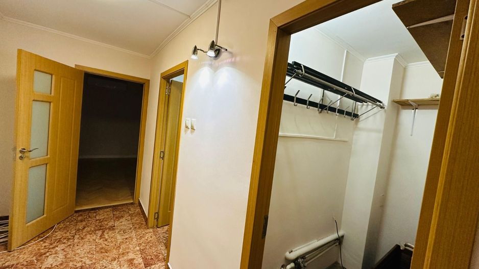 DE INCHIRIAT | APARTAMENT 2 CAMERE | DOROBANTI - Poză 1