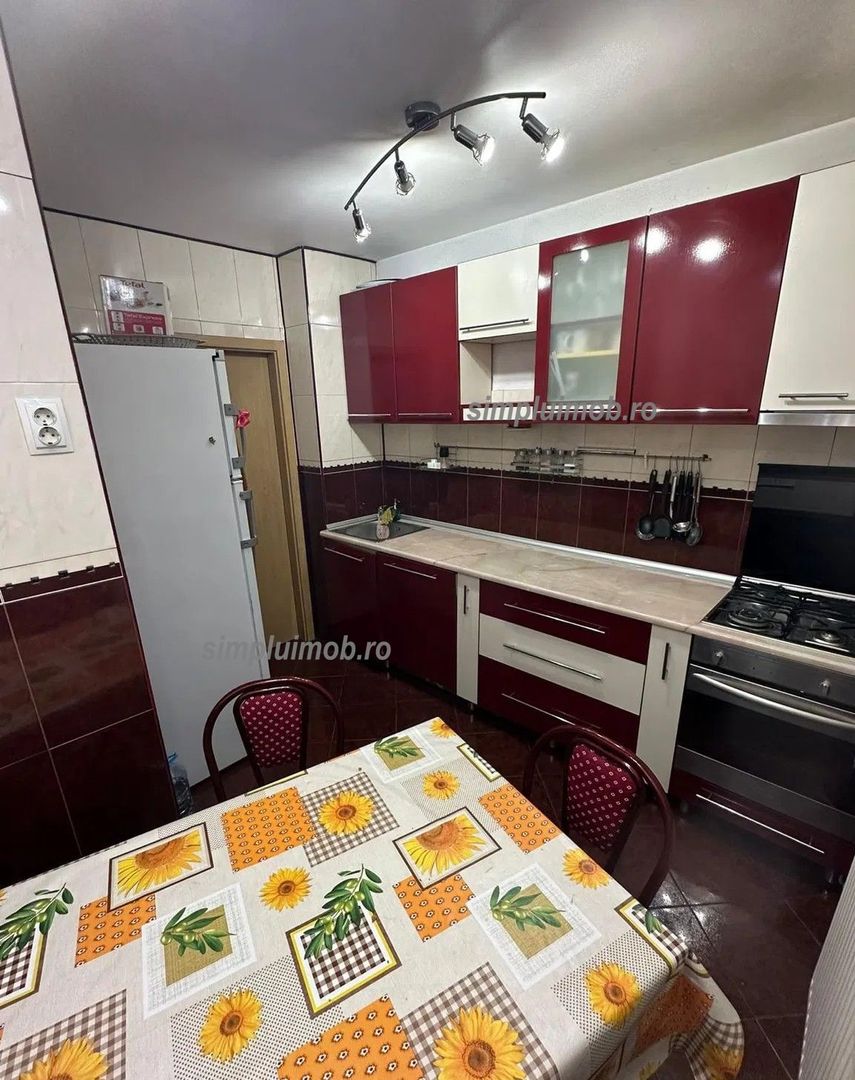 Decomandat 4 Camere Sector 3 Etaj Intermediar - Poză 7