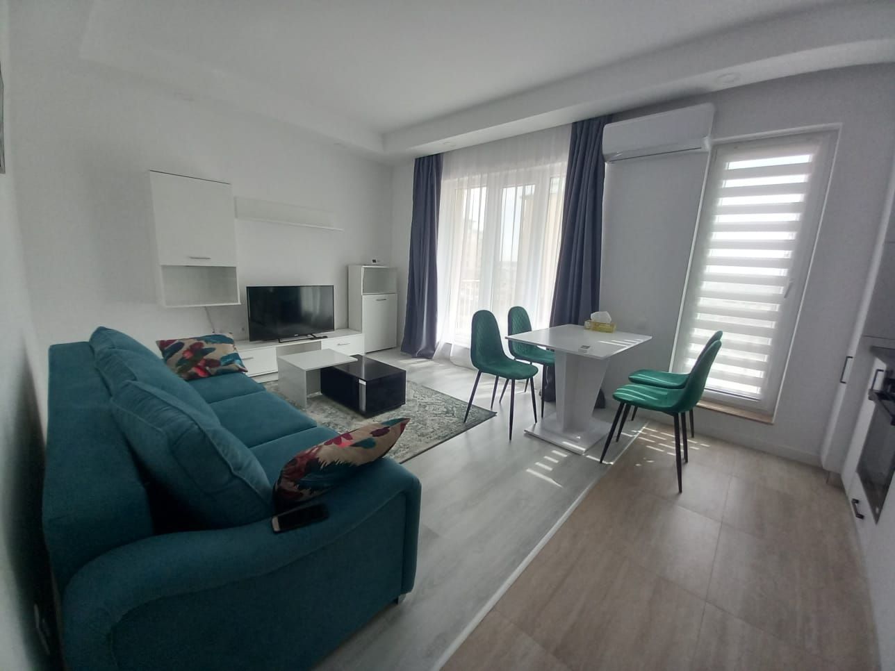 Apartament 3 camere Ansamblul Rezidential Cosmopolis - Poză 2