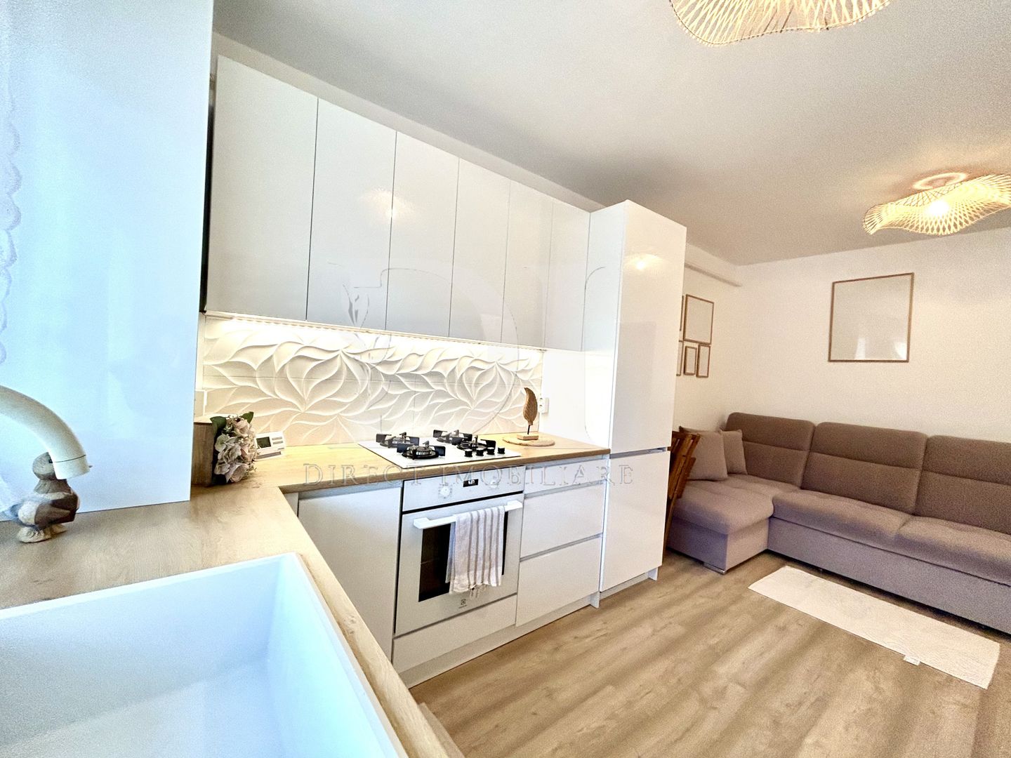 Apartament 2 camere de vanzare / Zona Eroilor / Floresti - Poză 3