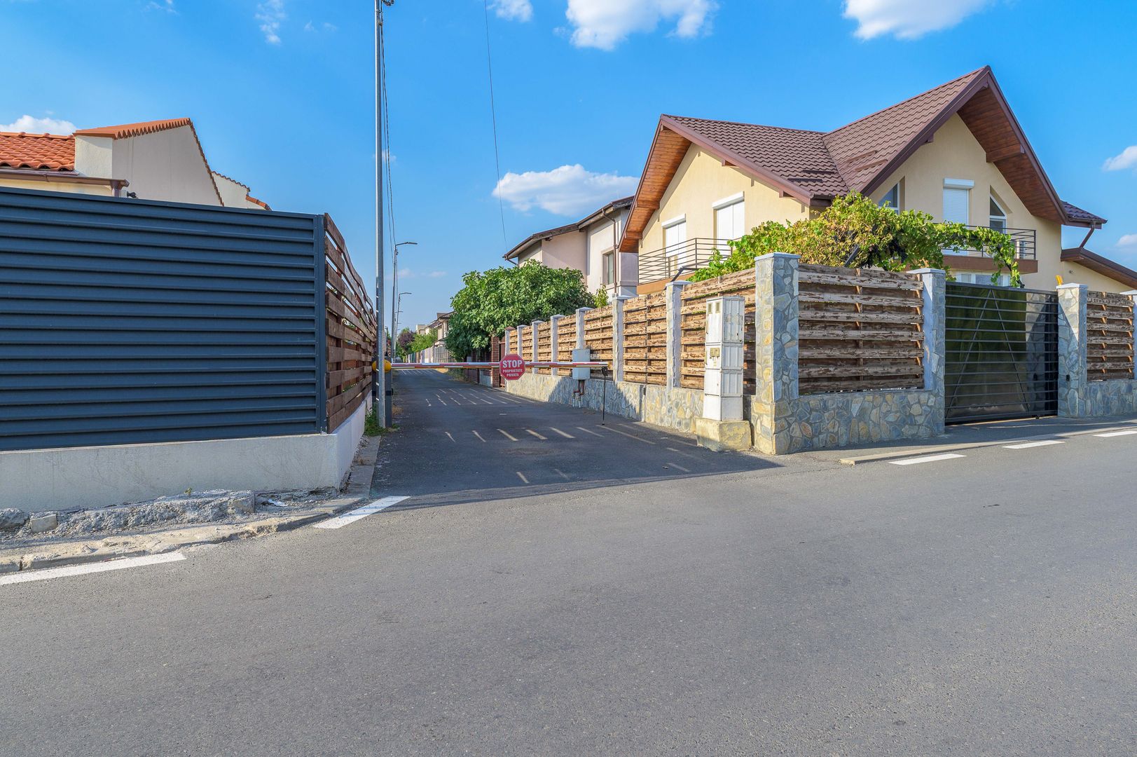 VANZARE Vilă PREMIUM cu 6 camere în zona Central, OTOPENI - Poză 47