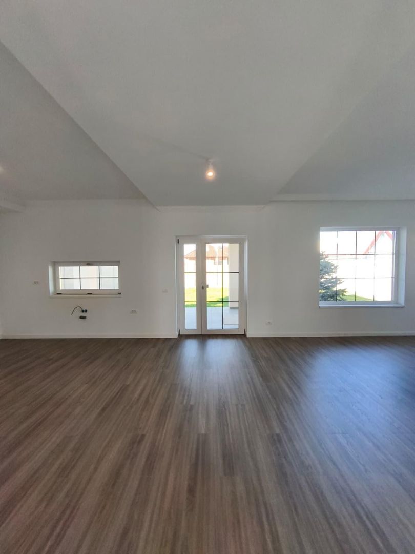 Locuinta individuala in stil mediteranean, teren 668mp - Poză 4