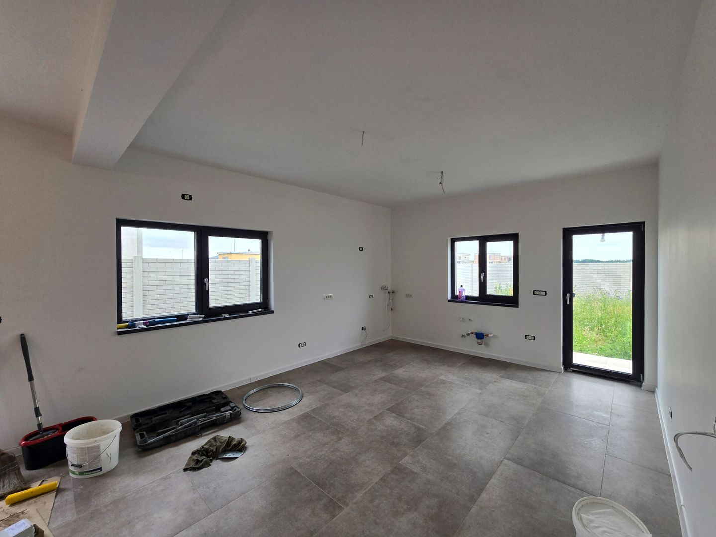 1/2 Duplex pe parter,predare la cheie  , 3 dormitoare, Zona Metro 2, Comision 0% - Poză 3
