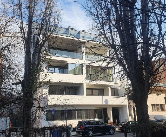 Penthouse 4 camere LUX, vedere parc Cazzavillan, 2 locuri parcare - Poză 21