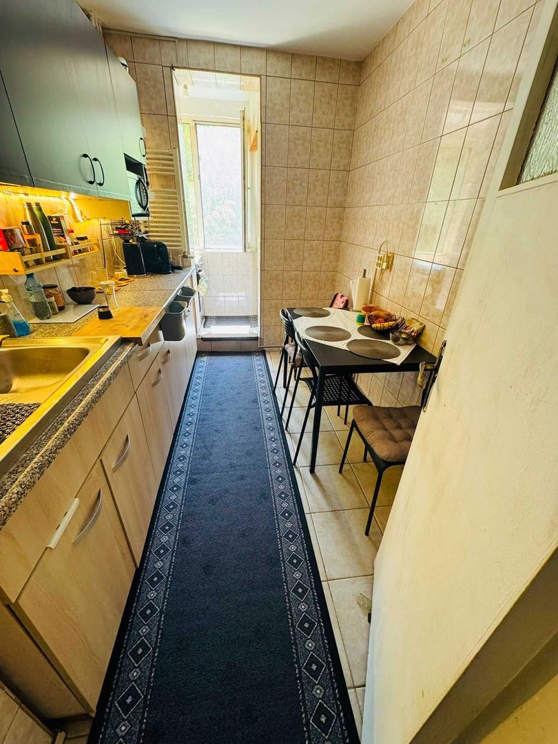 Apartament 3 camere – Bd. Alexandru Obregia. Zona Straduintei. - Poză 8