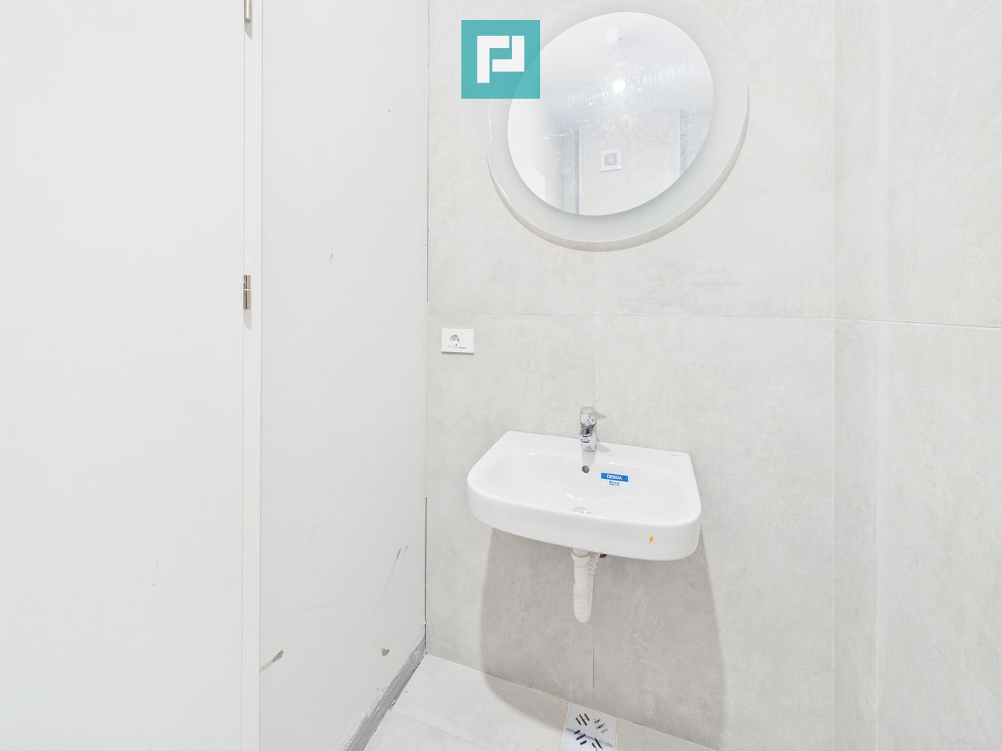 3 camere PREMIUM, terasă 22 mp, etaj 8 - Poză 7